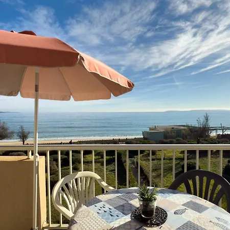 T2 Pied Dans L'eau- Vue Mer- Proche Commerces Apartment