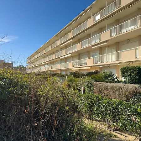 Apartment T2 Pied Dans L'eau- Vue Mer- Proche Commerces Le Lavandou