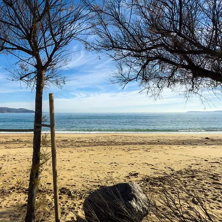 T2 Pied Dans L'eau- Vue Mer- Proche Commerces Apartment